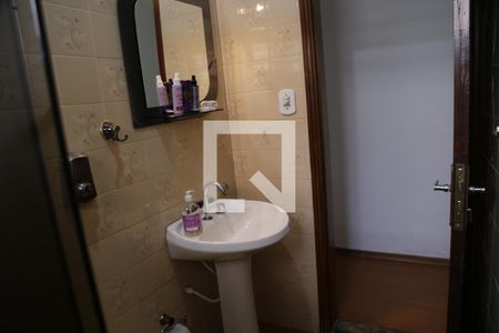 Casa à venda com 278m², 3 quartos e 4 vagasBanheiro Social