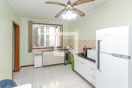 Cozinha de apartamento para alugar com 3 quartos, 105m² em Partenon, Porto Alegre