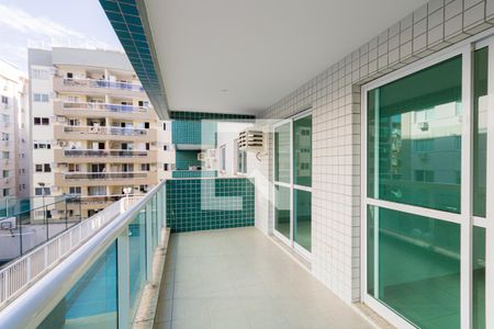 Apartamento à venda com 92m², 3 quartos e 2 vagas Apartamento à venda com 92m², 3 quartos e 2 vagasVaranda