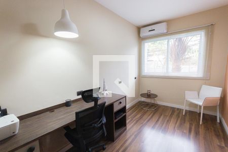 Apartamento à venda com 92m², 3 quartos e 2 vagas Apartamento à venda com 92m², 3 quartos e 2 vagasSala de Reunião