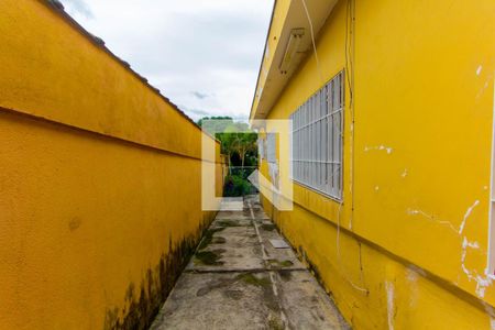 Casa à venda com 105m², 2 quartos e 3 vagas Casa à venda com 105m², 2 quartos e 3 vagasCorredor Lateral