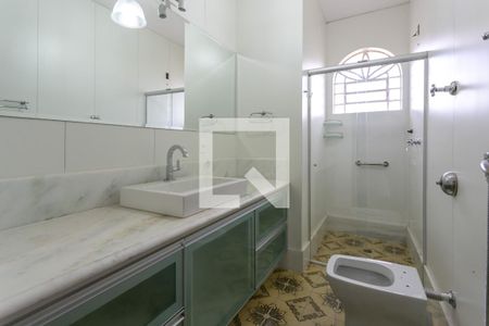 Casa para alugar com 440m², 4 quartos e 4 vagasBanheiro