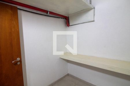 Studio à venda com 46m², 1 quarto e 2 vagas Studio à venda com 46m², 1 quarto e 2 vagasDeposito Garagem