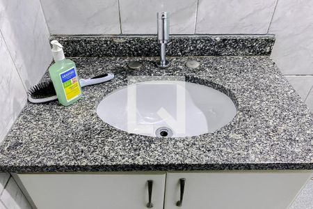 Casa à venda com 70m², 2 quartos e 1 vagaBanheiro 2