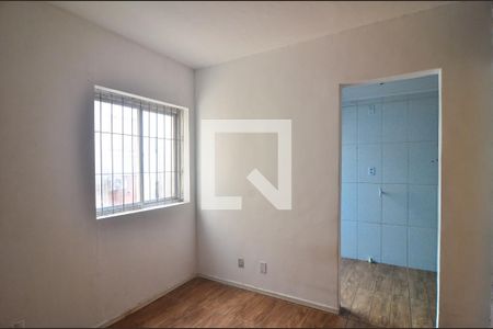 Sala de apartamento à venda com 1 quarto, 33m² em Guajuviras, Canoas