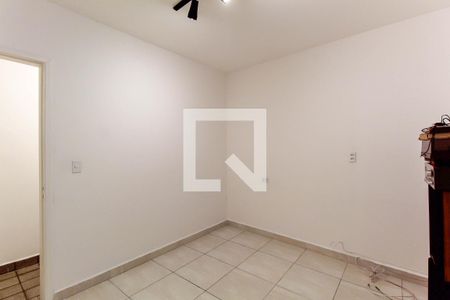 Quarto 2 de casa para alugar com 3 quartos, 110m² em Água Rasa, São Paulo