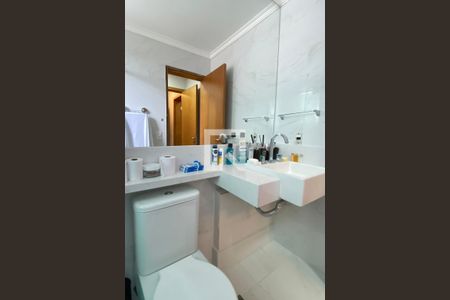 Apartamento à venda com 125m², 2 quartos e 2 vagasBanheiro da Suíte 2