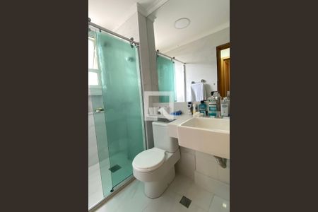 Apartamento à venda com 125m², 2 quartos e 2 vagasBanheiro da Suíte 2