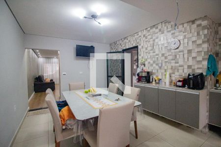 Casa à venda com 209m², 3 quartos e 3 vagascozinha