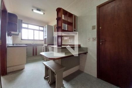 Apartamento à venda com 150m², 4 quartos e 2 vagasCozinha 
