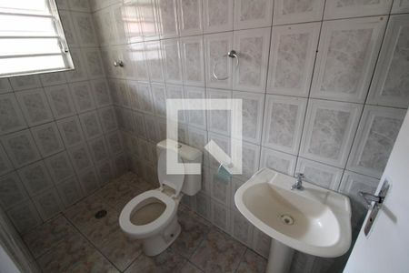 Banheiro de casa para alugar com 1 quarto, 50m² em Vila Santa Clara, São Paulo