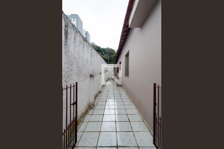 Casa à venda com 158m², 2 quartos e 4 vagas Casa à venda com 158m², 2 quartos e 4 vagasCorredor