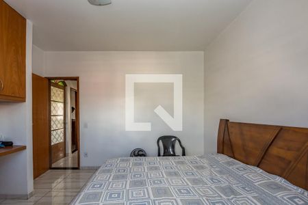 Casa à venda com 232m², 3 quartos e 5 vagas Casa à venda com 232m², 3 quartos e 5 vagasQuarto 2