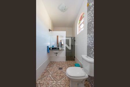 Casa à venda com 232m², 3 quartos e 5 vagas Casa à venda com 232m², 3 quartos e 5 vagasBanheiro da Suíte