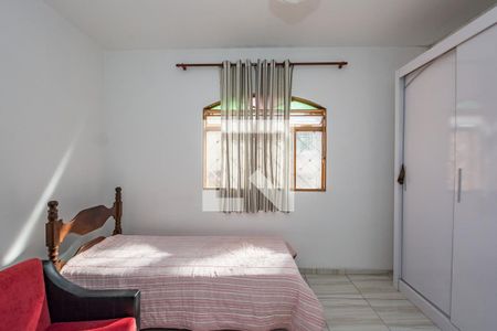 Casa à venda com 232m², 3 quartos e 5 vagas Casa à venda com 232m², 3 quartos e 5 vagasQuarto 3