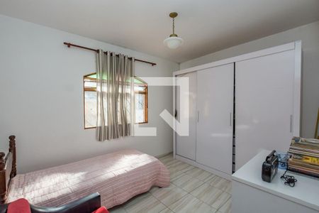 Casa à venda com 232m², 3 quartos e 5 vagas Casa à venda com 232m², 3 quartos e 5 vagasQuarto 3