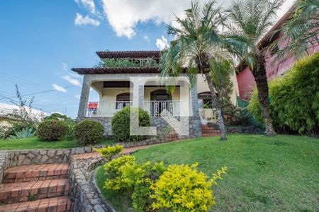 Casa à venda com 232m², 3 quartos e 5 vagas Casa à venda com 232m², 3 quartos e 5 vagasJardim - Entrada