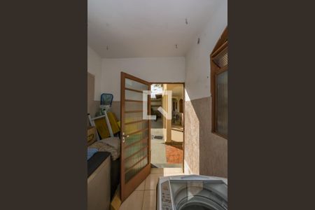 Casa à venda com 232m², 3 quartos e 5 vagas Casa à venda com 232m², 3 quartos e 5 vagasÁrea de Serviço