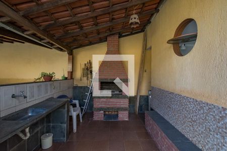 Casa à venda com 232m², 3 quartos e 5 vagas Casa à venda com 232m², 3 quartos e 5 vagasChurrasqueira