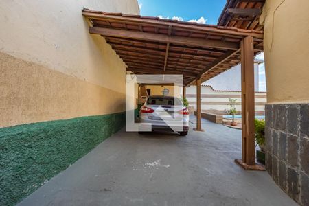Casa à venda com 232m², 3 quartos e 5 vagas