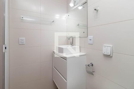 Banheiro de apartamento para alugar com 1 quarto, 28m² em Cidade Baixa, Porto Alegre