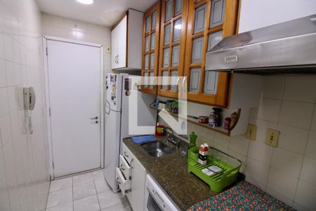 Apartamento para alugar com 188m², 2 quartos e 3 vagas Apartamento para alugar com 188m², 2 quartos e 3 vagasCozinha