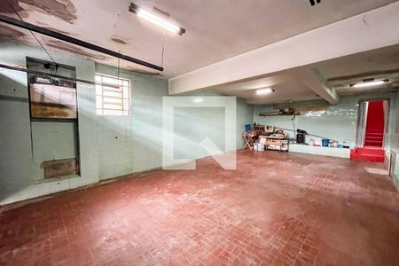 Casa à venda com 315m², 3 quartos e 6 vagasGaragemf