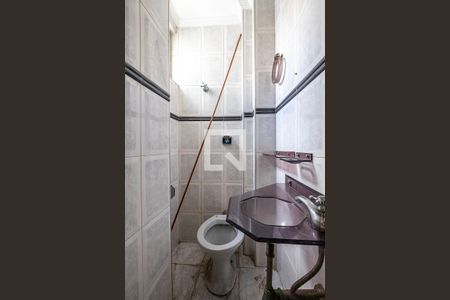 Apartamento à venda com 200m², 3 quartos e 2 vagas Apartamento à venda com 200m², 3 quartos e 2 vagasÁrea de Serviço - Banheiro