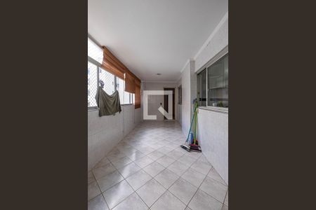 Apartamento à venda com 200m², 3 quartos e 2 vagas Apartamento à venda com 200m², 3 quartos e 2 vagasÁrea de Serviço