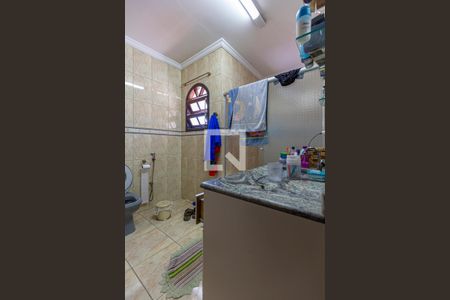 Casa à venda com 172m², 3 quartos e 2 vagas Casa à venda com 172m², 3 quartos e 2 vagasBanheiro da Suite