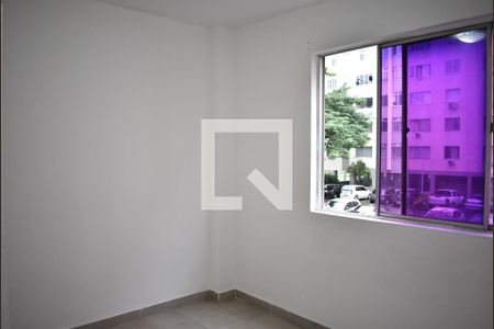 Quarto 1 de apartamento para alugar com 2 quartos, 55m² em Campo Grande, Rio de Janeiro