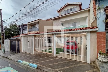 Casa à venda com 350m², 5 quartos e 6 vagas Casa à venda com 350m², 5 quartos e 6 vagasFachada