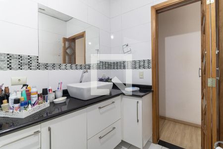 Casa à venda com 350m², 5 quartos e 6 vagas Casa à venda com 350m², 5 quartos e 6 vagasBanheiro da Suíte 1