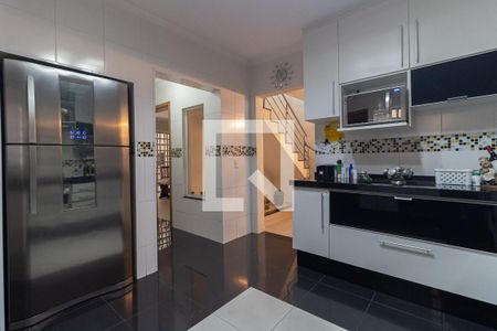 Casa à venda com 350m², 5 quartos e 6 vagas Casa à venda com 350m², 5 quartos e 6 vagasCozinha