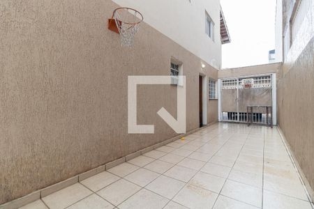 Casa à venda com 350m², 5 quartos e 6 vagas Casa à venda com 350m², 5 quartos e 6 vagasQuintal