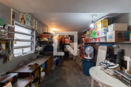 Casa à venda com 350m², 5 quartos e 6 vagas Casa à venda com 350m², 5 quartos e 6 vagasPorão