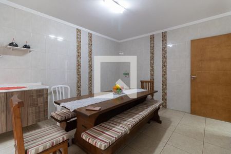 Casa à venda com 350m², 5 quartos e 6 vagas Casa à venda com 350m², 5 quartos e 6 vagasSala de Jantar