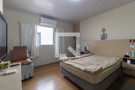 Casa à venda com 350m², 5 quartos e 6 vagas Casa à venda com 350m², 5 quartos e 6 vagasSuíte da Edícula