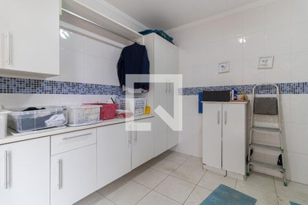 Casa à venda com 350m², 5 quartos e 6 vagas Casa à venda com 350m², 5 quartos e 6 vagasLavanderia