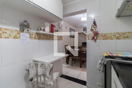 Casa à venda com 350m², 5 quartos e 6 vagas Casa à venda com 350m², 5 quartos e 6 vagasCozinha da Edícula