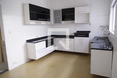 Casa para alugar com 178m², 3 quartos e 2 vagasCozinha