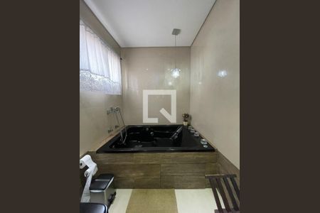 Casa à venda com 397m², 4 quartos e 4 vagas