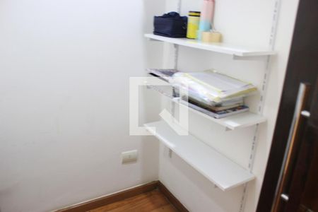 Casa à venda com 260m², 4 quartos e 4 vagasSala de estudos/escritório