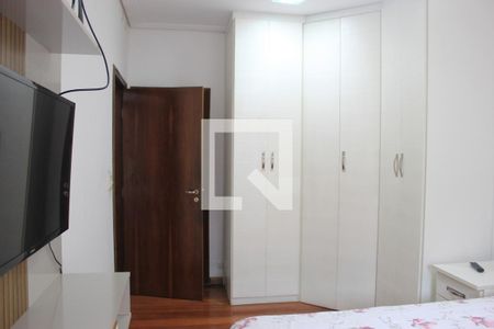 Casa à venda com 260m², 4 quartos e 4 vagasSuíte 1