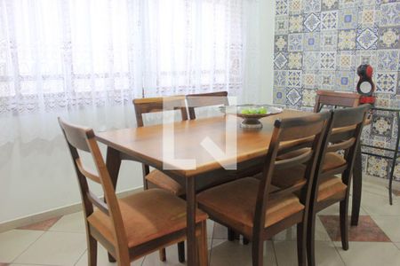 Casa à venda com 260m², 4 quartos e 4 vagasCozinha