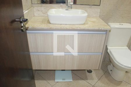 Casa à venda com 260m², 4 quartos e 4 vagasBanheiro da Suíte 1