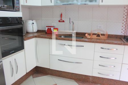 Casa à venda com 260m², 4 quartos e 4 vagasCozinha