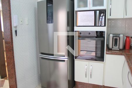 Casa à venda com 260m², 4 quartos e 4 vagasCozinha