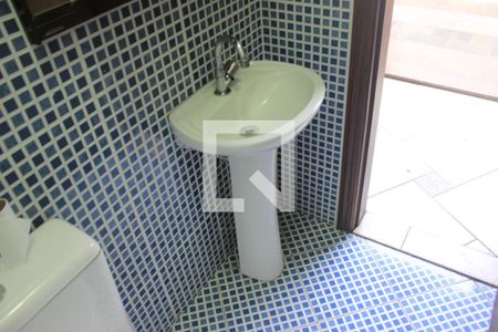 Casa à venda com 260m², 4 quartos e 4 vagasBanheiro da edícula