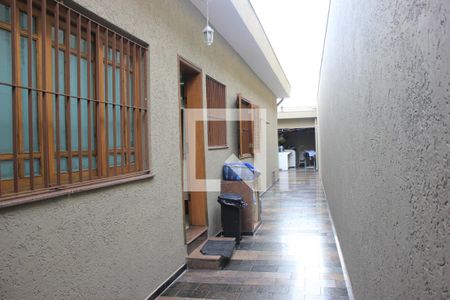 Casa à venda com 260m², 4 quartos e 4 vagasQuintal lateral